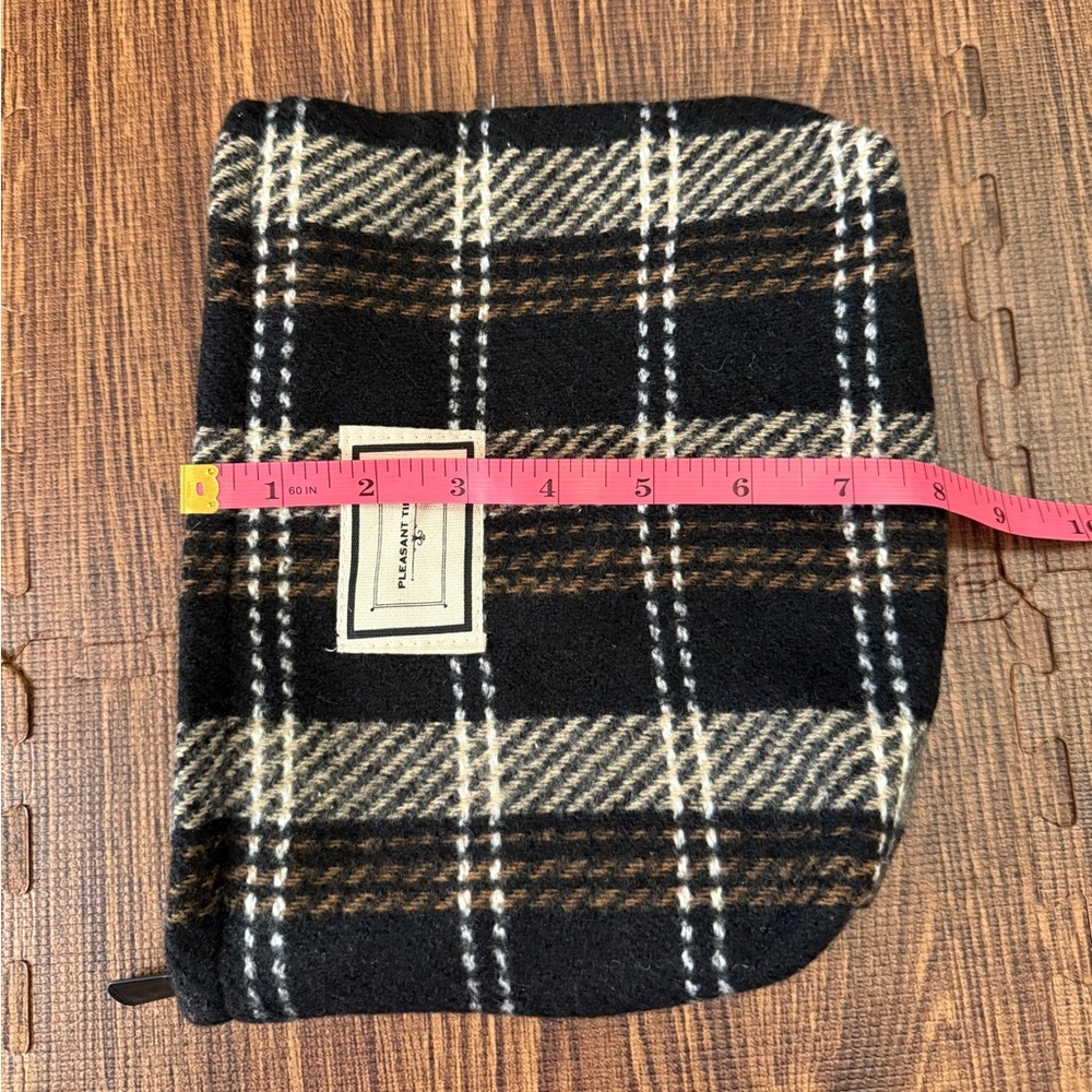 Assorted Pouches - Perfect for Essentials - Picture 10 of 16